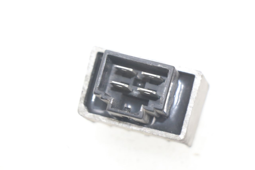 photo de REGULATEUR CHARGE PEUGEOT LUDIX 50 (2008 - 2017) - Zoom état d’usage