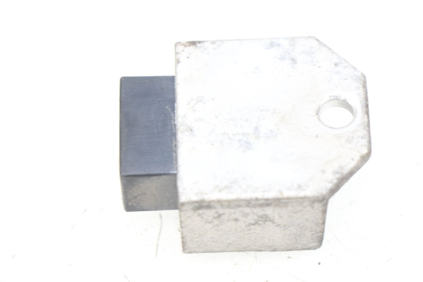 photo de REGULATEUR CHARGE PEUGEOT LUDIX 50 (2008 - 2017) - Détail de la pièce