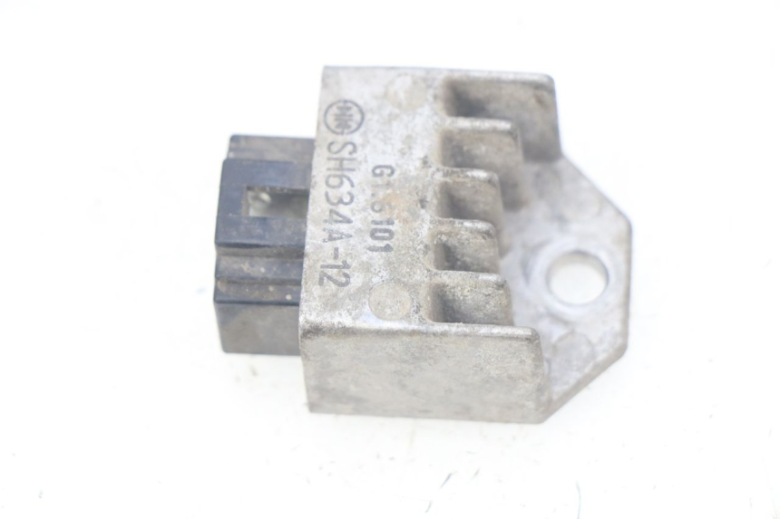 photo de REGULATEUR CHARGE PEUGEOT LUDIX 50 (2008 - 2017) - Zoom état d’usage