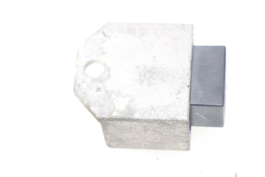 photo de REGULATEUR CHARGE PEUGEOT LUDIX 50 (2005 - 2007) - Zoom état d’usage