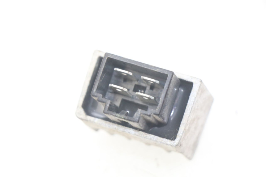 photo de REGULATEUR CHARGE PEUGEOT LUDIX 50 (2005 - 2007) - Détail de la pièce