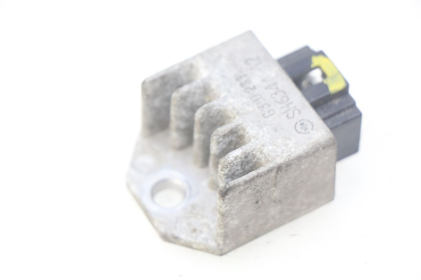 photo de REGULATEUR CHARGE PEUGEOT LUDIX 50 (2005 - 2007) - Autre angle de vue