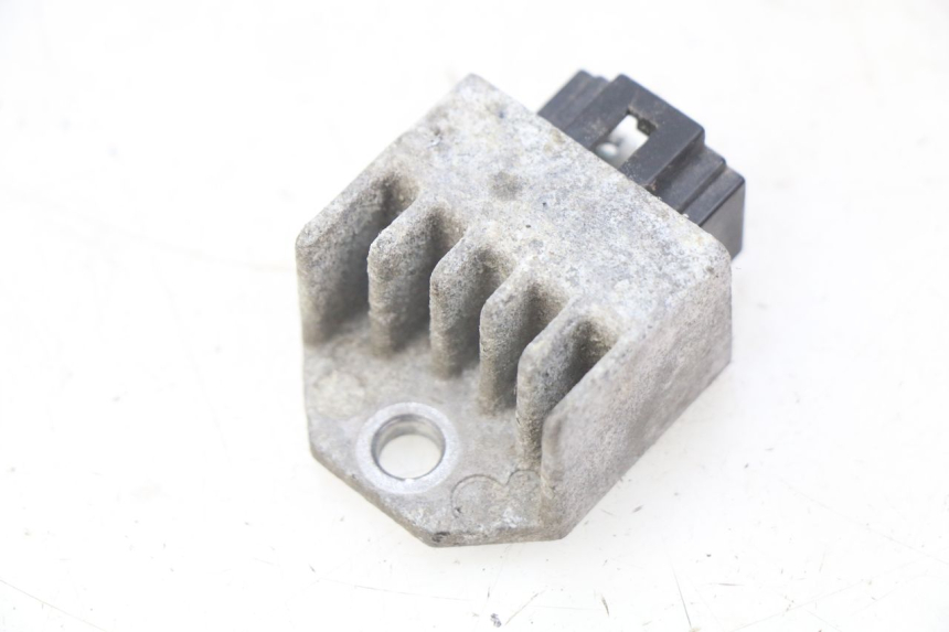 photo de REGULATEUR CHARGE PEUGEOT LUDIX 50 (2008 - 2017) - Vue principale