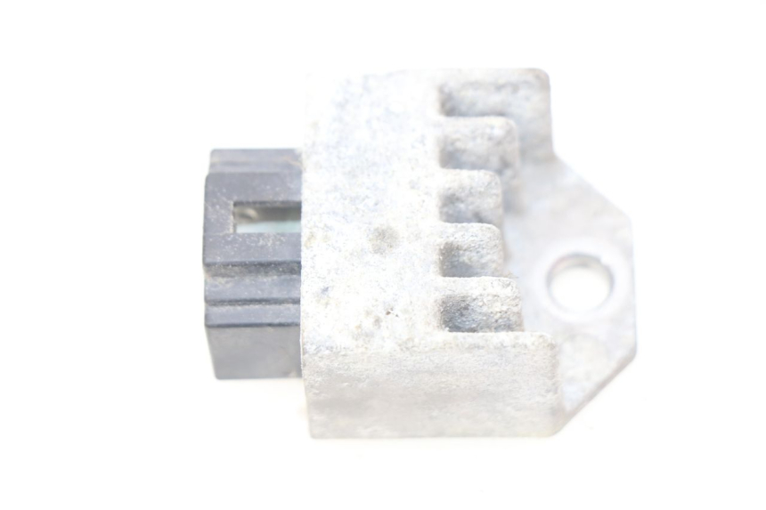 photo de REGULATEUR CHARGE PEUGEOT LUDIX 50 (2008 - 2017) - Détail de la pièce