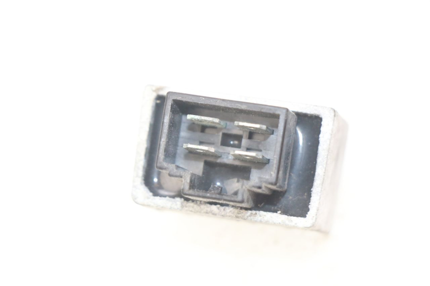 photo de REGULATEUR CHARGE PEUGEOT LUDIX 50 (2008 - 2017) - Zoom état d’usage