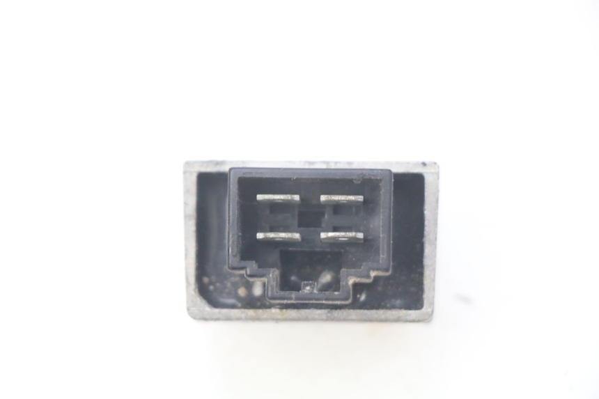 photo de REGULATEUR CHARGE PEUGEOT LUDIX 50 (2008 - 2017) - Zoom état d’usage