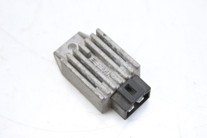 photo de REGULATEUR CHARGE PEUGEOT LUDIX 50 (2008 - 2017) - Vue principale