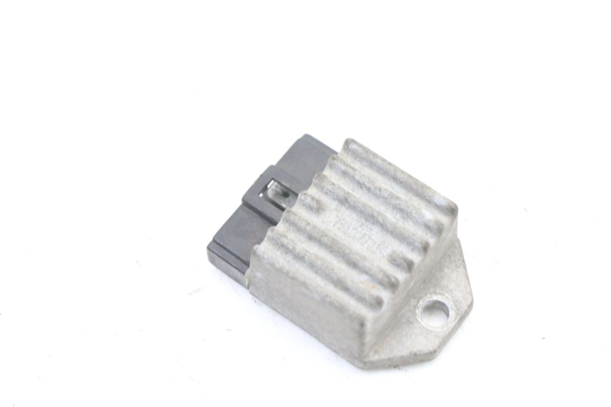 photo de REGULATEUR CHARGE MBK BOOSTER NEXT GENERATION 50 (1995 - 1998) - Détail de la pièce