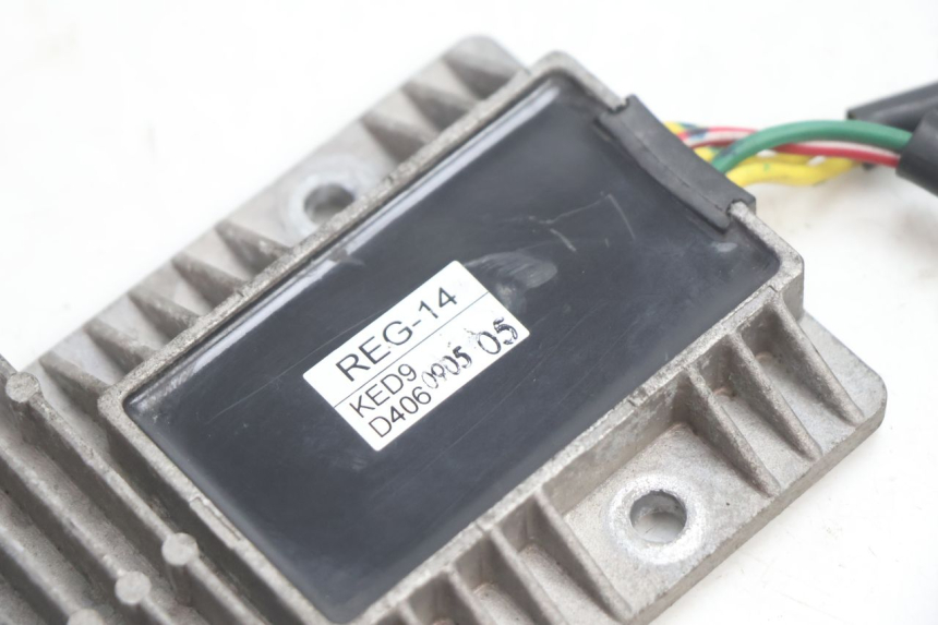 photo de REGULATEUR CHARGE KYMCO MOVIE S 125 (2009 - 2018) - Détail de la pièce