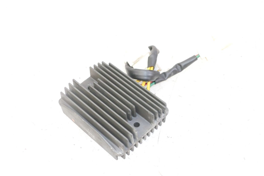 photo de REGULATEUR CHARGE PIAGGIO MP3 LT 300 (2010 - 2016) - Vue principale