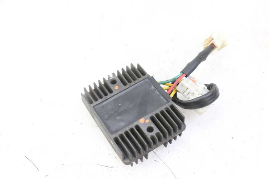 photo de REGULATEUR CHARGE PIAGGIO MP3 LT 300 (2010 - 2016) - Détail de la pièce