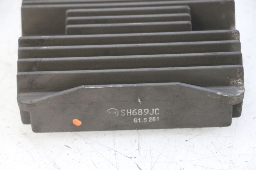 photo de REGULATEUR CHARGE PIAGGIO MP3 LT 300 (2010 - 2016) - Autre angle de vue