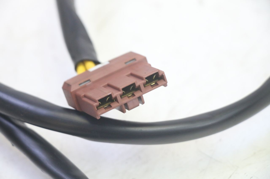 photo de RÉGULATEUR DE CHARGE PIAGGIO MP3 RL 250 (2006 - 2010) - Autre angle de vue