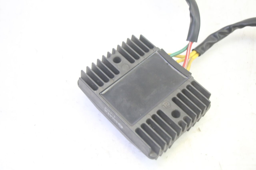 photo de REGULATEUR CHARGE PIAGGIO MP3 500 (2016 - 2018) - Vue d’ensemble