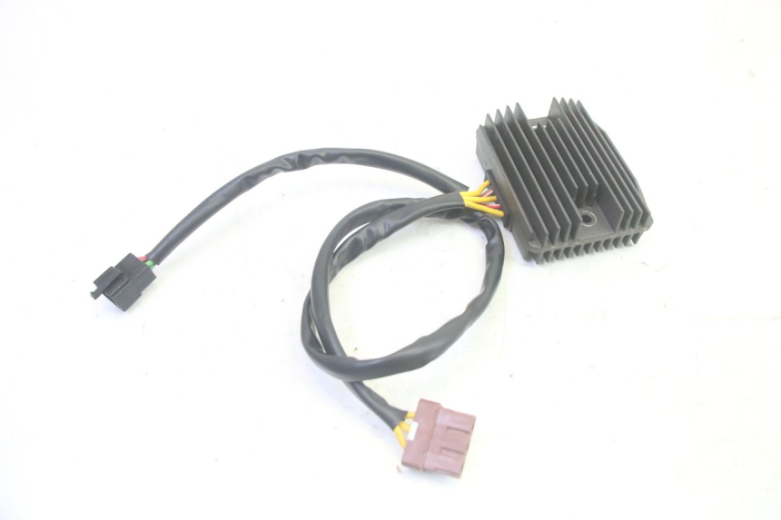 photo de RÉGULATEUR DE CHARGE PIAGGIO MP3 RL 250 (2006 - 2010) - Zoom état d’usage