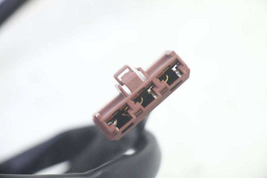 photo de RÉGULATEUR DE CHARGE PIAGGIO MP3 RL 250 (2006 - 2010) - Points de fixation