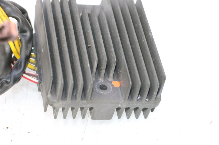 photo de RÉGULATEUR DE CHARGE PIAGGIO MP3 RL 250 (2006 - 2010) - Zoom état d’usage