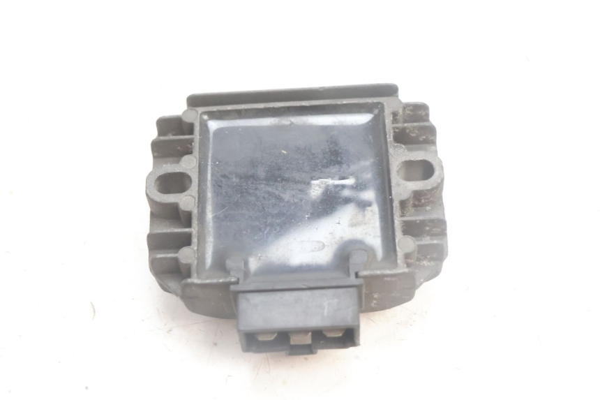 photo de REGULATEUR CHARGE PIAGGIO MP3 125 (2006 - 2014) - Détail de la pièce