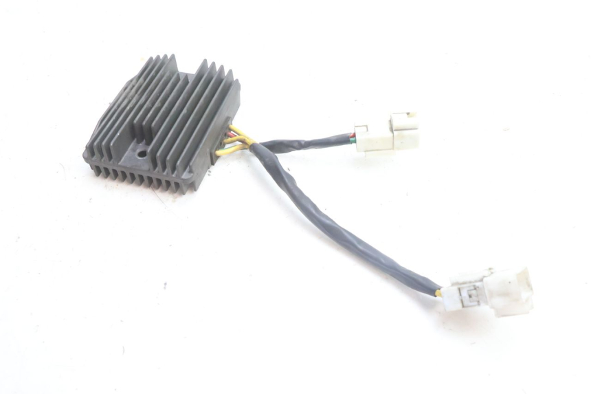 photo de REGULATEUR CHARGE PIAGGIO MP3 500 (2016 - 2018) - Autre angle de vue