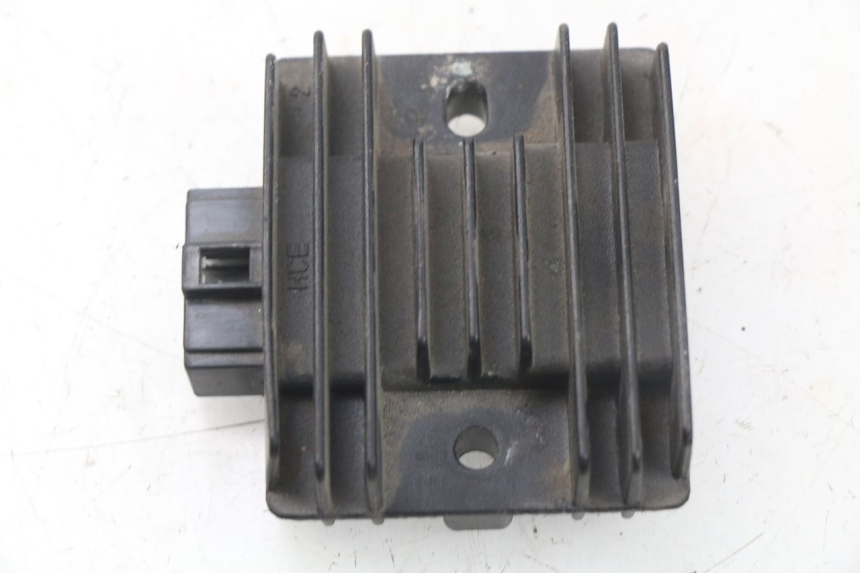 photo de REGULATEUR CHARGE MBK MW TRYPTIK 125 (2017 - 2022) - Vue principale