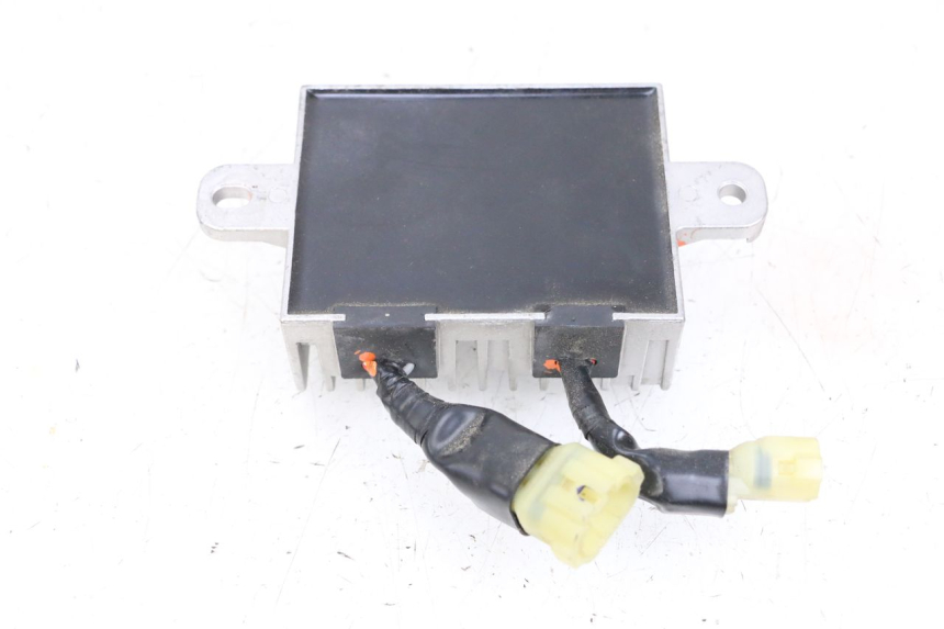 photo de REGULATEUR CHARGE YAMAHA NEO'S CORE 1 (2022 - 2026) - Gros plan technique