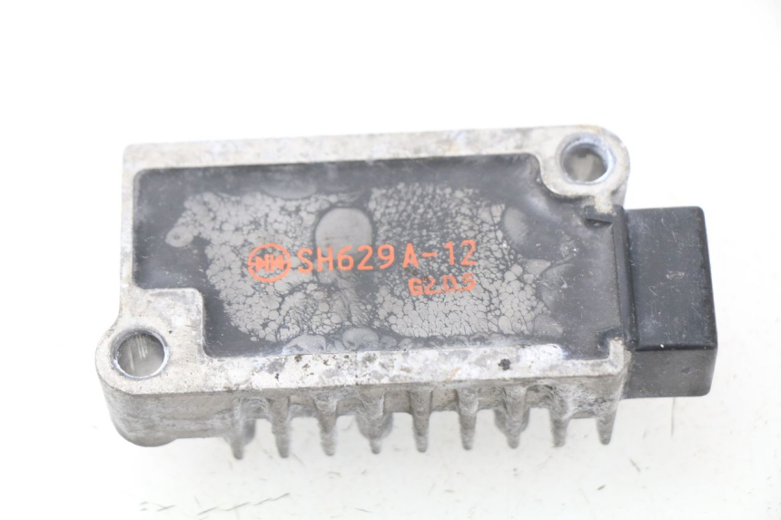 photo de REGULATEUR CHARGE YAMAHA NEOS NEO'S 4T 50 (2008 - 2016) - Détail de la pièce