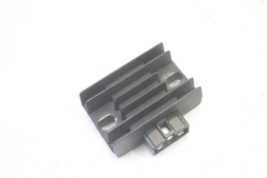 photo de REGULATEUR CHARGE YAMAHA NEOS NEO'S 4T 50 (2008 - 2016) - Vue principale