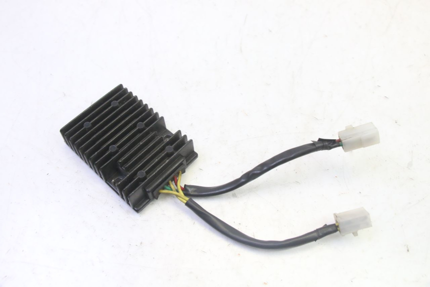 photo de REGULATEUR CHARGE KYMCO LIKE 4T 50 (2019 - 2025) - Détail de la pièce