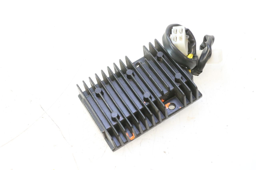 photo de REGULATEUR CHARGE KYMCO LIKE 4T 50 (2019 - 2025) - Détail de la pièce