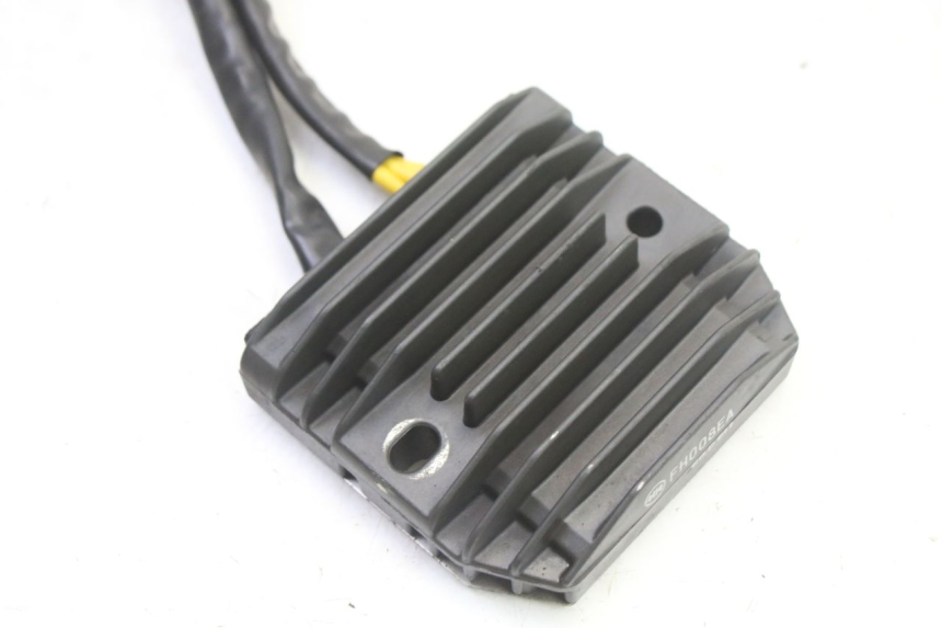 photo de REGULATEUR CHARGE HONDA NTV DEAUVILLE ABS 700 (2007 - 2016) - Détail de la pièce