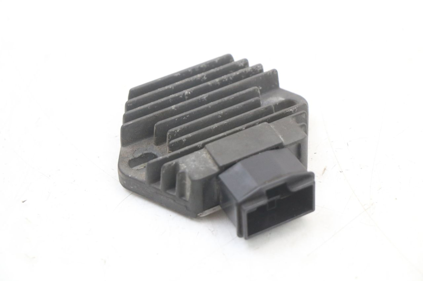 photo de REGULATEUR CHARGE HONDA NTV DEAUVILLE 650 (1998 - 2001) - Vue principale