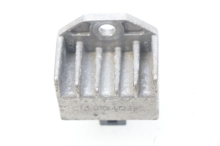 photo de RÉGULATEUR DE CHARGE SYM ORBIT 2 4T 50 (2008 - 2017) - Détail de la pièce
