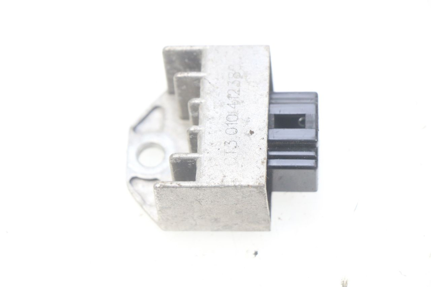 photo de RÉGULATEUR DE CHARGE SYM ORBIT 2 4T 50 (2008 - 2017) - Autre angle de vue