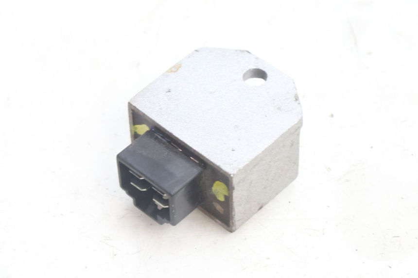 photo de RÉGULATEUR DE CHARGE SYM ORBIT 2 4T 50 (2008 - 2017) - Détail de la pièce