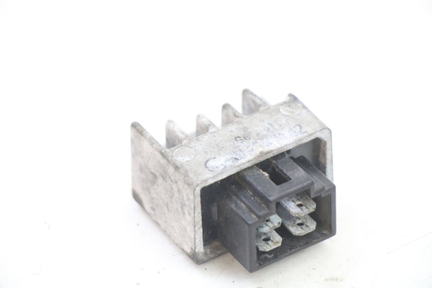 photo de REGULATEUR CHARGE PEUGEOT CITYSTAR 50 (2013 - 2017) - Zoom état d’usage