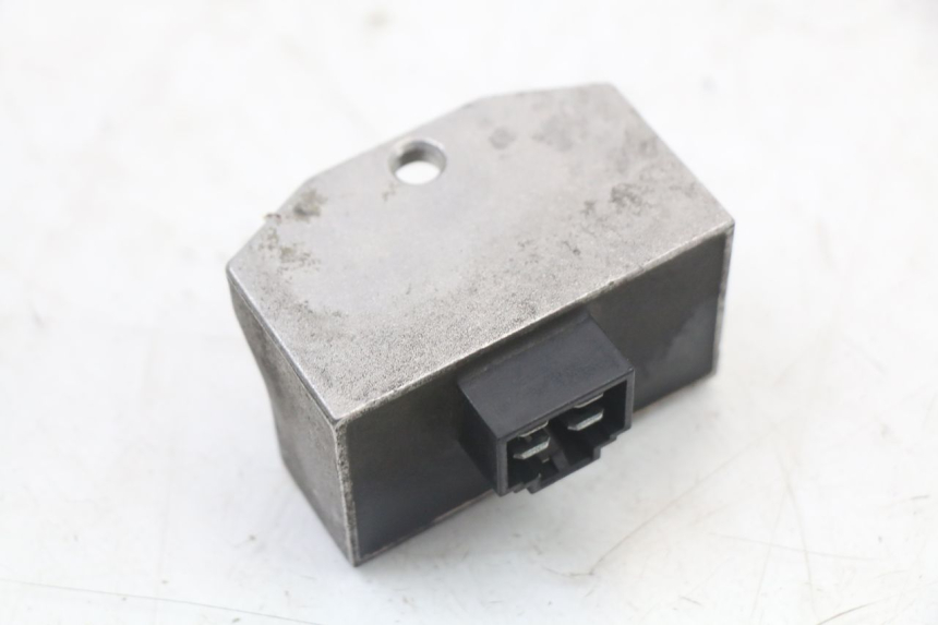 photo de REGULATEUR CHARGE PEUGEOT DJANGO 125 (2014 - 2017) - Autre angle de vue