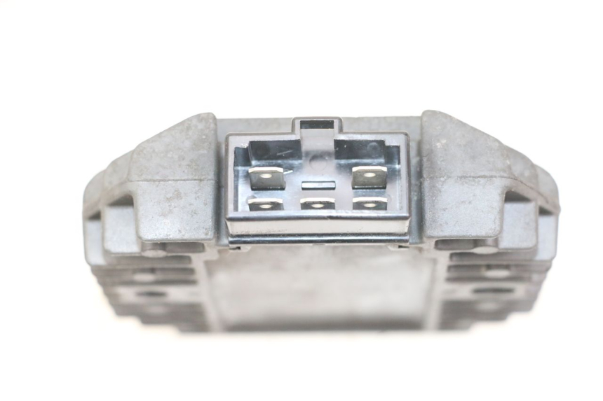 photo de REGULATEUR CHARGE PEUGEOT ELYSTAR 125 (2002 - 2007) - Zoom état d’usage