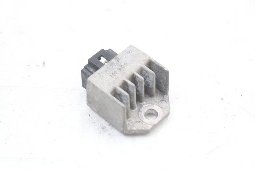 photo de RÉGULATEUR DE CHARGE PEUGEOT ELYSTAR 50 (2002 - 2014) - Vue principale