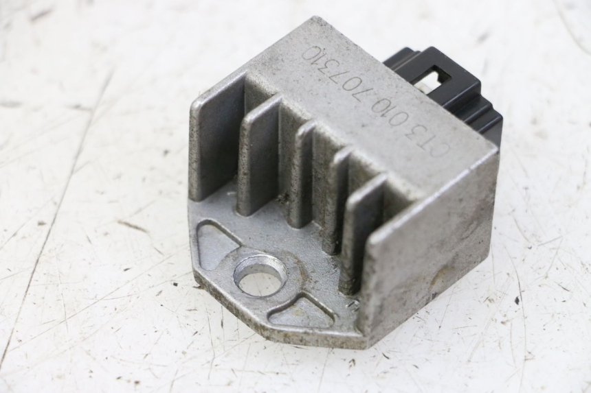 photo de REGULATEUR CHARGE PEUGEOT KISBEE 4T 50 (2010 - 2017) - Zoom état d’usage