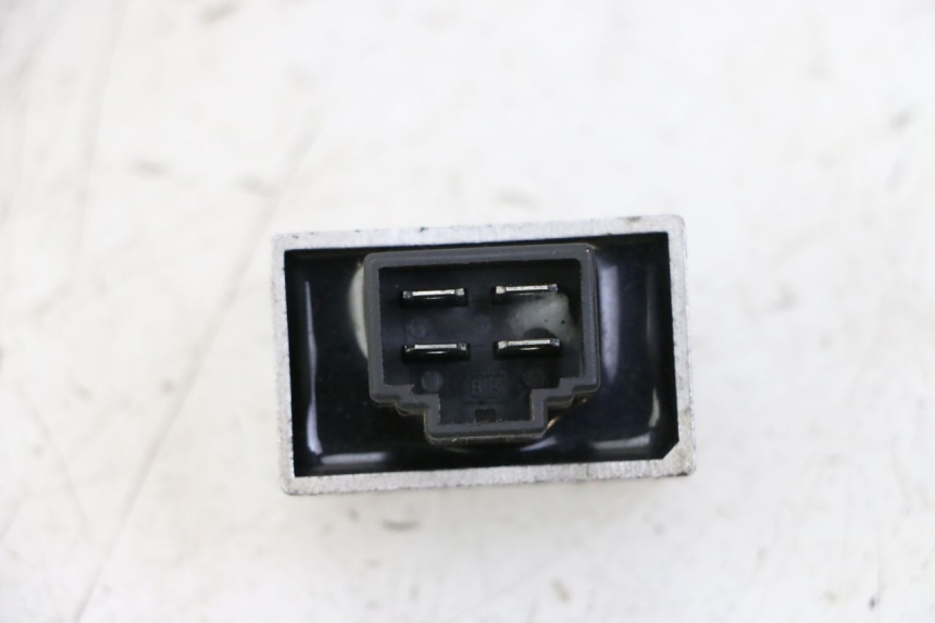 photo de REGULATEUR CHARGE PEUGEOT KISBEE 4T 50 (2010 - 2017) - Autre angle de vue