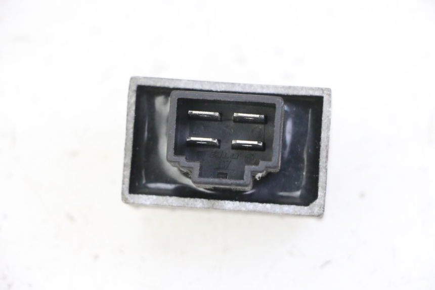 photo de REGULATEUR CHARGE PEUGEOT TWEET 4T 50 (2014 - 2019) - Détail de la pièce