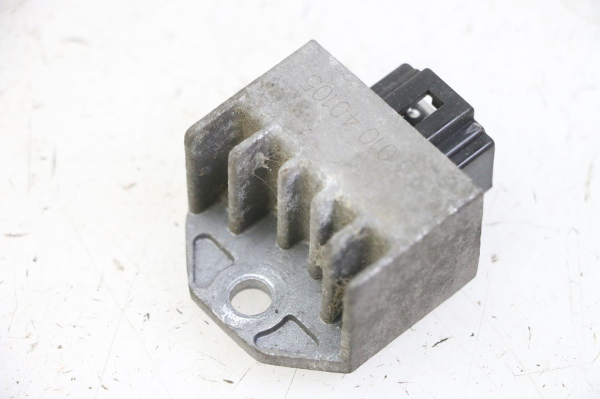 photo de REGULATEUR CHARGE PEUGEOT TWEET 4T 50 (2014 - 2019) - Autre angle de vue