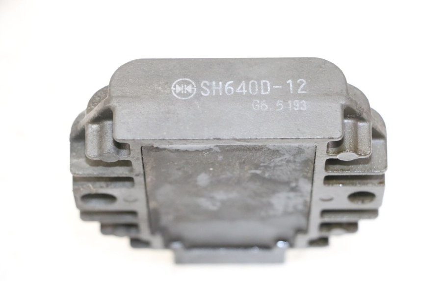 photo de REGULATEUR CHARGE PIAGGIO MP3 125 (2006 - 2014) - Zoom état d’usage