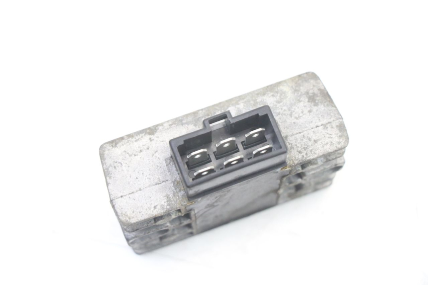 photo de RÉGULATEUR DE CHARGE PIAGGIO VESPA GRANTURISMO 125 (2003 - 2007) - Zoom état d’usage