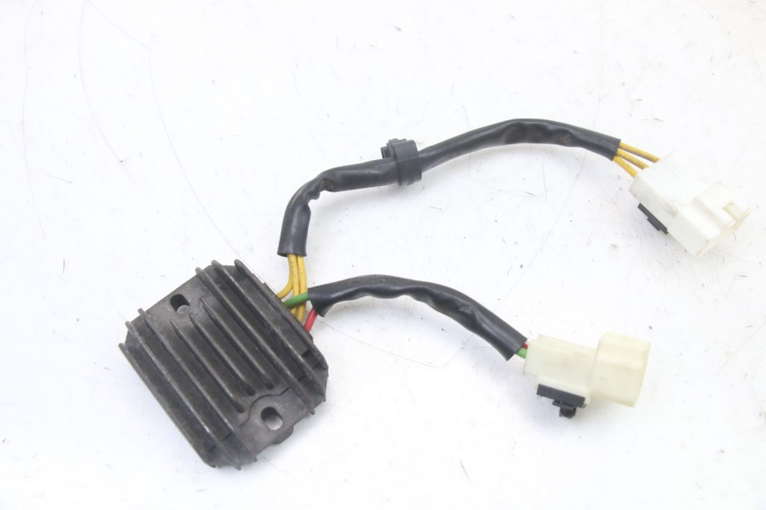 photo de REGULATEUR CHARGE PIAGGIO VESPA LX IE 125 (2010 - 2012) - Vue principale
