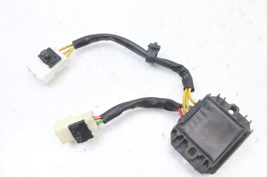 photo de REGULATEUR CHARGE PIAGGIO VESPA LX IE 125 (2010 - 2012) - Zoom état d’usage