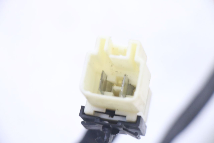 photo de REGULATEUR CHARGE PIAGGIO VESPA LX IE 125 (2010 - 2012) - Gros plan technique