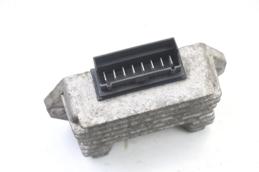 photo de REGULATEUR CHARGE PIAGGIO VESPA S 2T 50 (2007 - 2014) - Zoom état d’usage