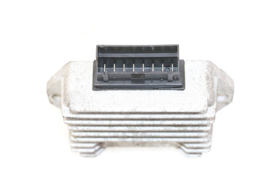 photo de REGULATEUR CHARGE PIAGGIO VESPA S 2T 50 (2007 - 2014) - Détail de la pièce