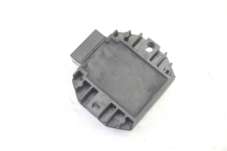 photo de REGULATEUR CHARGE PIAGGIO X8 125 (2004 - 2007) - Zoom état d’usage